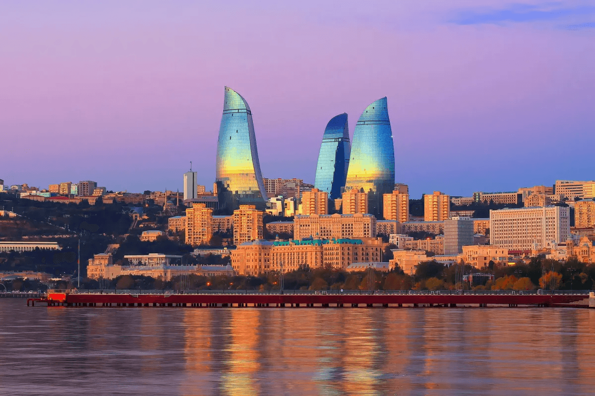 Money and Payments in Baku: How to Avoid Overpaying on Exchange and Conversion