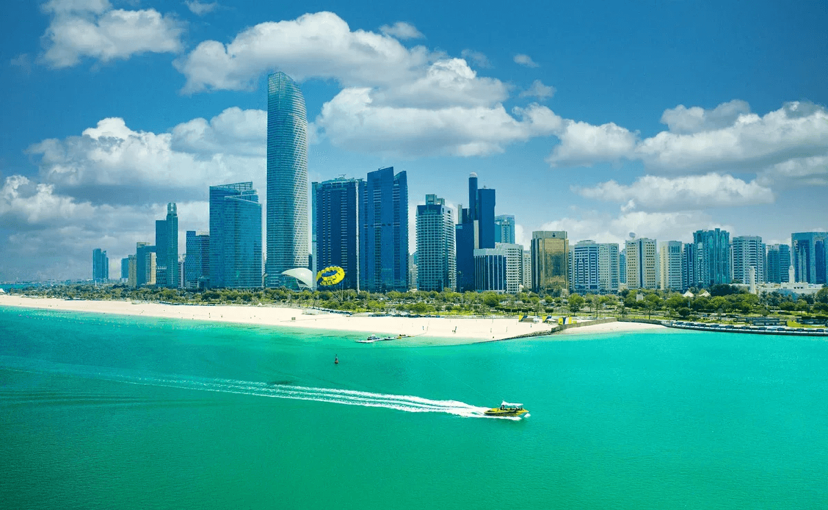 Money and Payments in Abu Dhabi: How to Avoid Overpaying on Currency Exchange