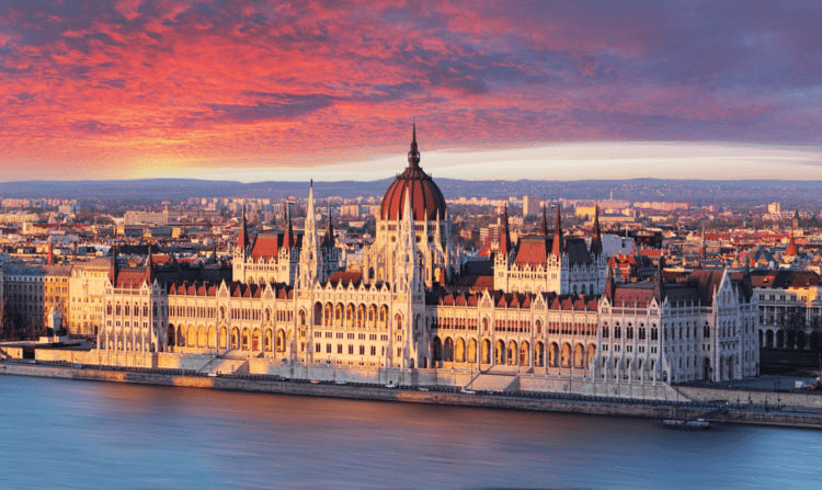 How to Pay in Budapest Without Losing Money at Exchange Offices and on DCC